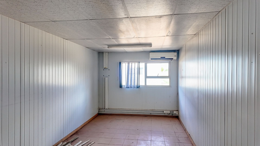 5 Bedroom Property for Sale in Rustenburg Rural North West